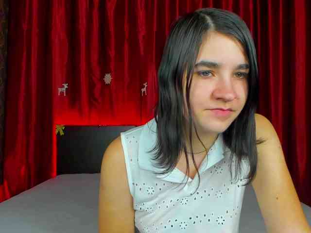 Polly-Love webcam