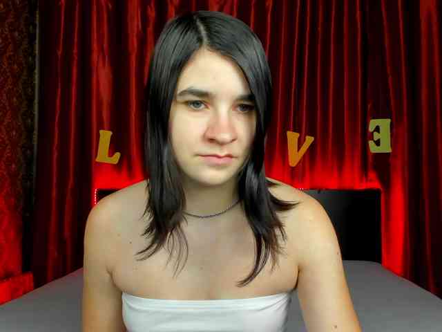 Polly-Love webcam