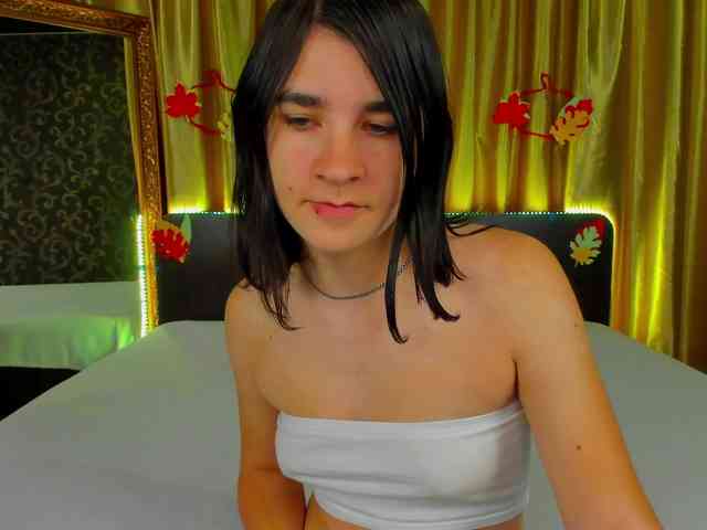 Polly-Love webcam
