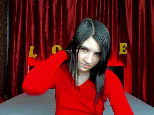 Polly-Love webcam