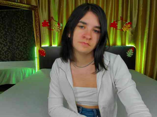 Polly-Love webcam