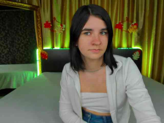 Polly-Love webcam