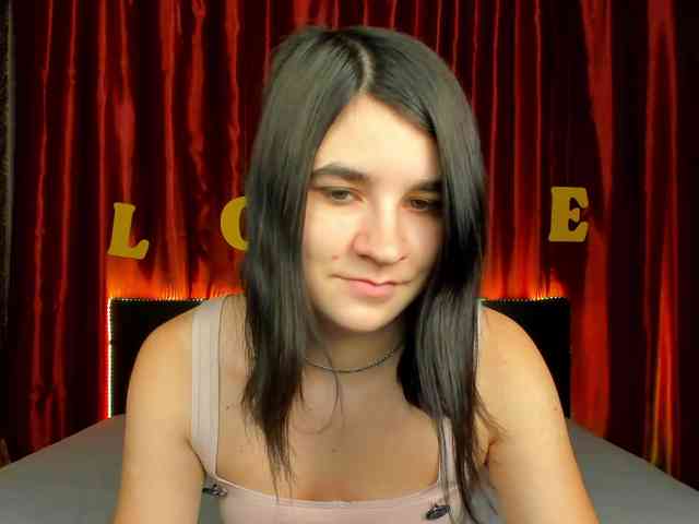 Polly-Love webcam