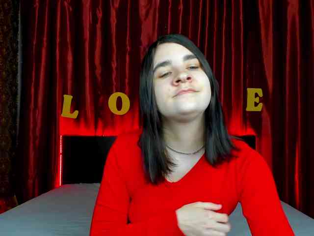 Polly-Love webcam