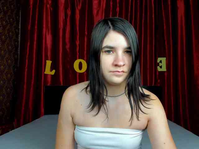 Polly-Love webcam