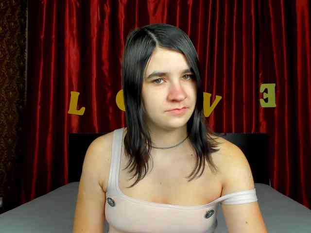 Polly-Love webcam