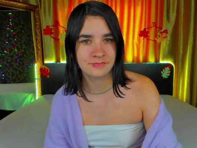 Polly-Love webcam