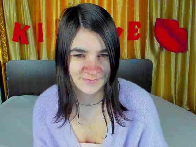 Polly-Love webcam