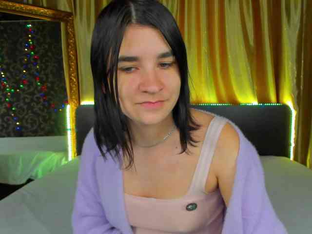 Polly-Love webcam