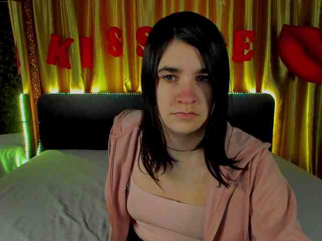 Polly-Love Live Webcam on BongaCams
