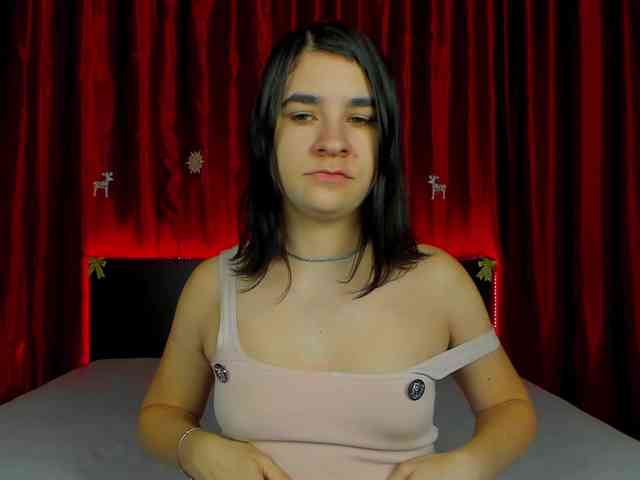 Polly-Love webcam