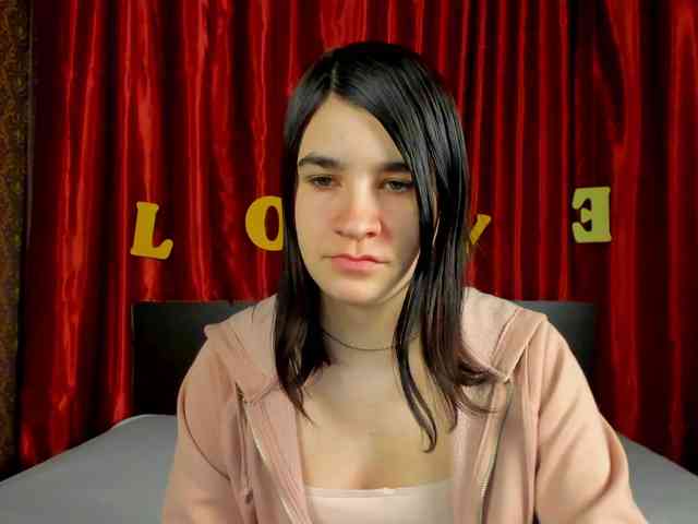 Polly-Love webcam
