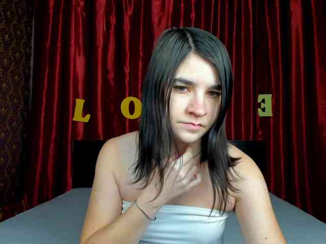 Polly-Love webcam