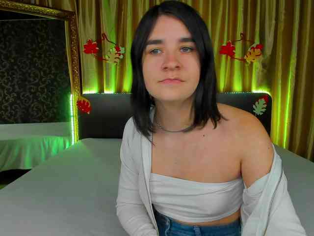 Polly-Love webcam
