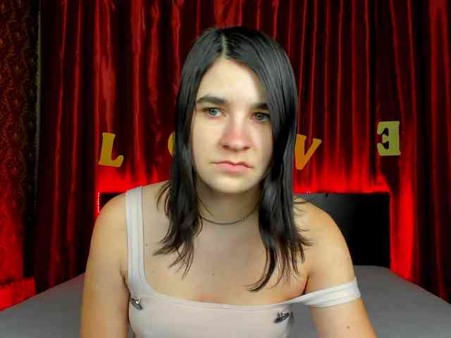 Polly-Love webcam