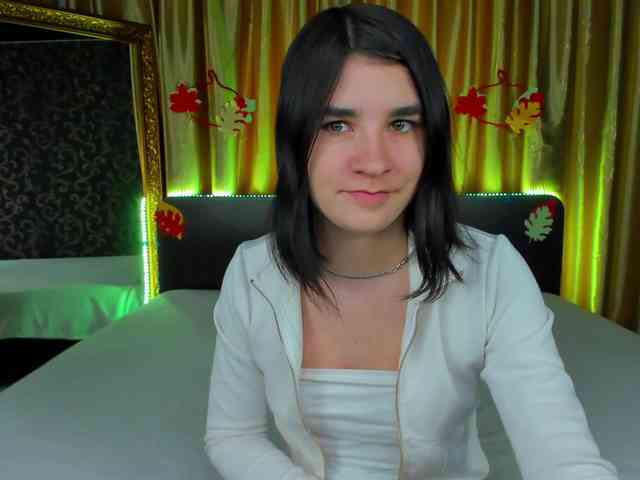 Polly-Love webcam