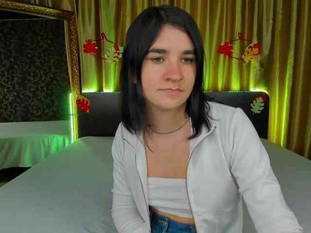 Polly-Love webcam