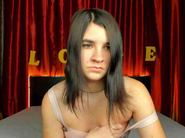 Polly-Love webcam