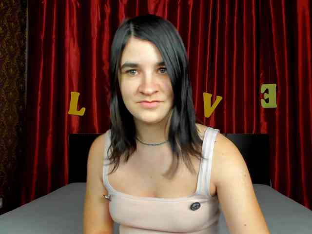 Polly-Love webcam