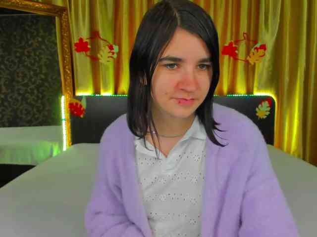 Polly-Love webcam