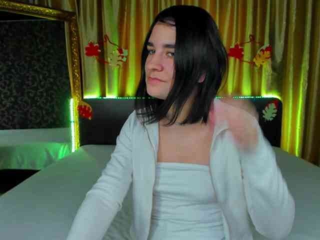 Polly-Love webcam