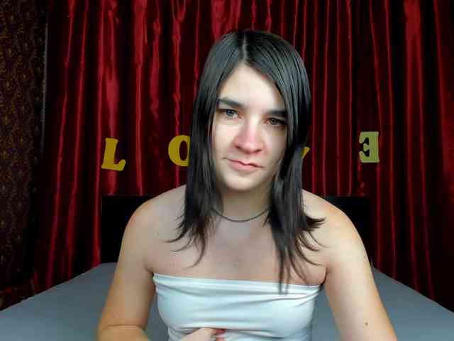 Polly-Love webcam
