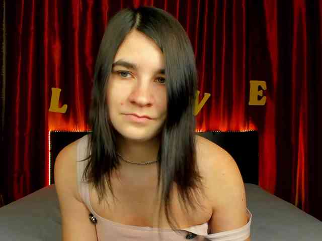 Polly-Love webcam