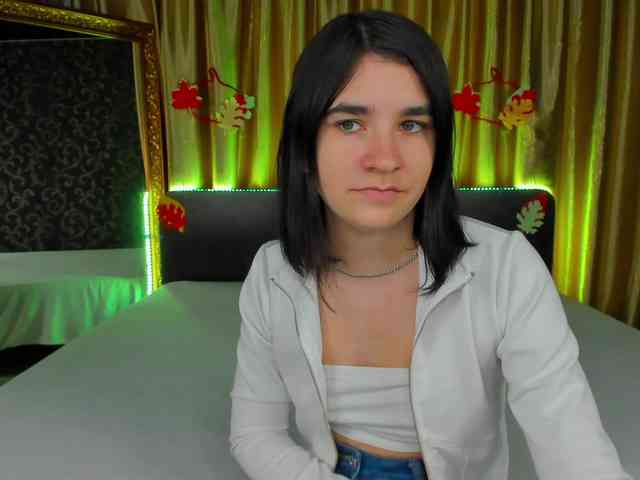 Polly-Love webcam