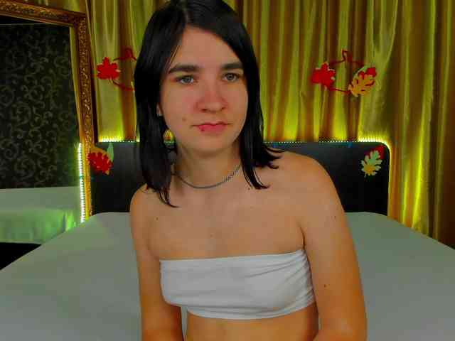 Polly-Love webcam