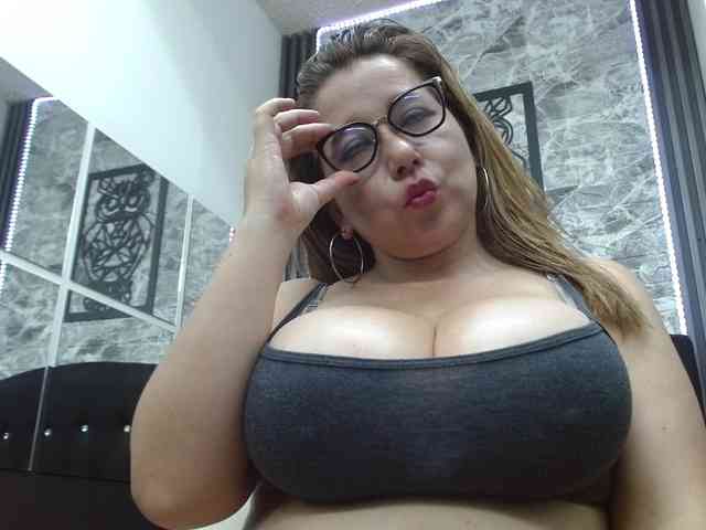 big-tits-horny webcam