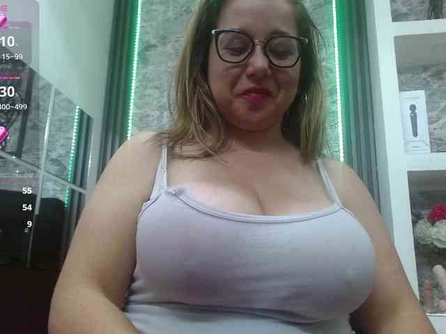 big-tits-horny webcam