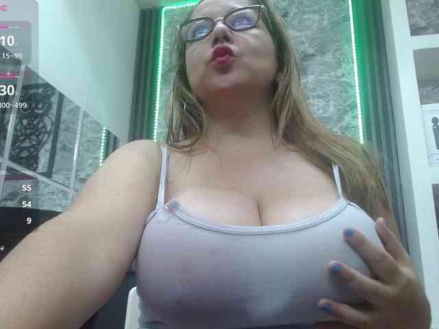 big-tits-horny webcam