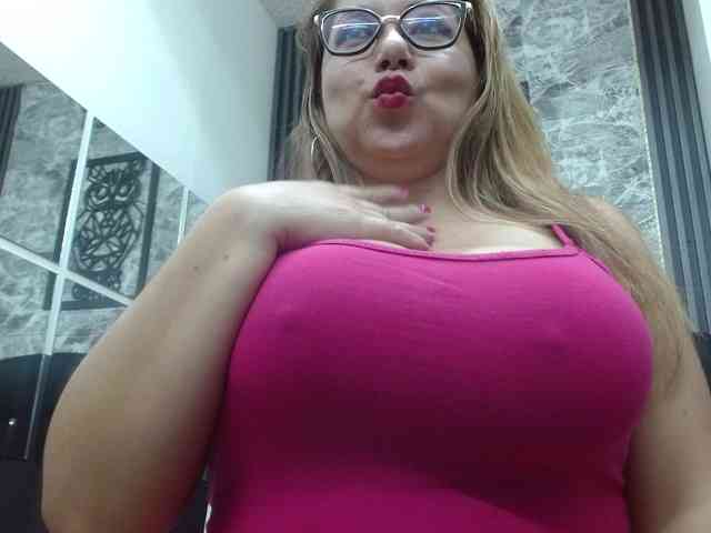 big-tits-horny webcam