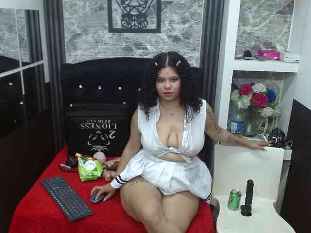 big-tits-horny webcam