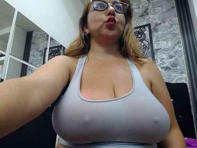 big-tits-horny webcam