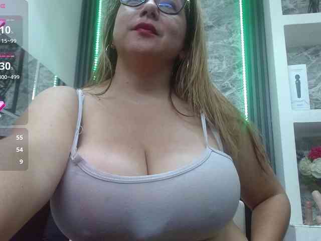 big-tits-horny webcam