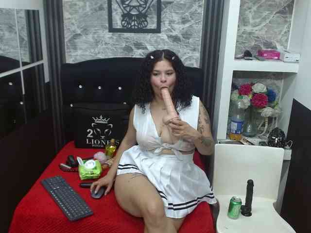 big-tits-horny webcam
