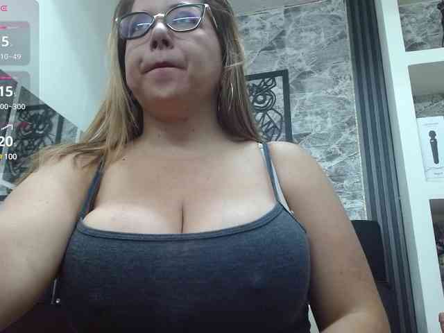 big-tits-horny webcam