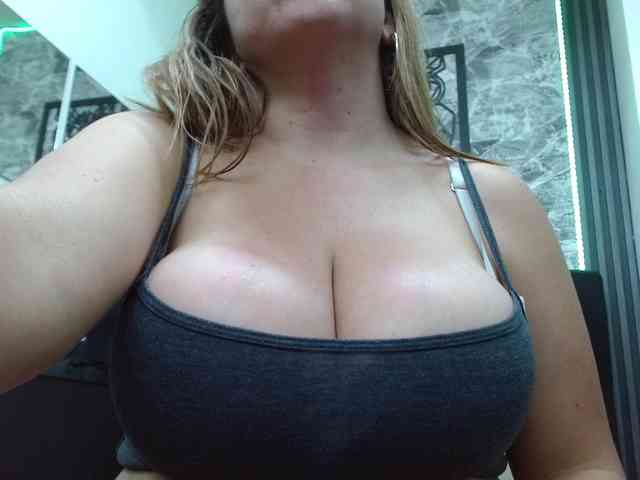 big-tits-horny webcam