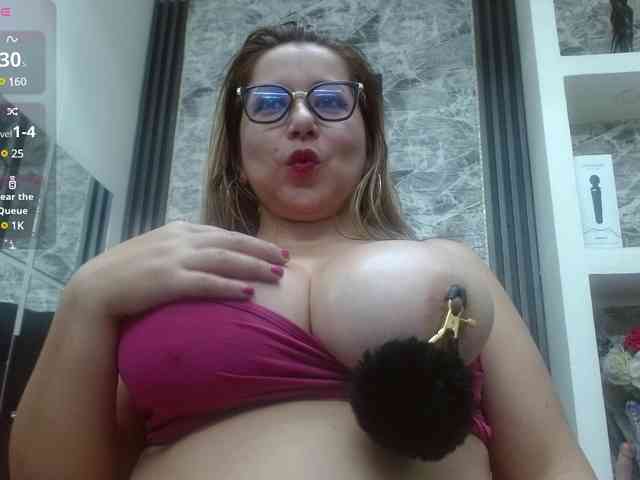 big-tits-horny webcam