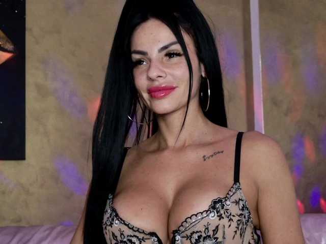 ell3's BongaCams show and profile