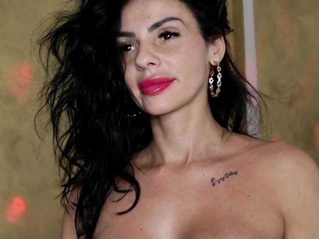 ell3's BongaCams show and profile