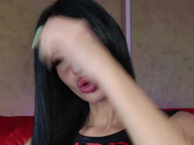 ell3's BongaCams show and profile