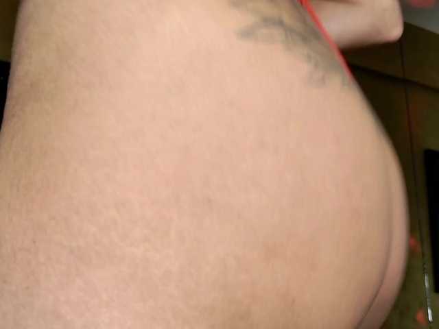 ell3's BongaCams show and profile