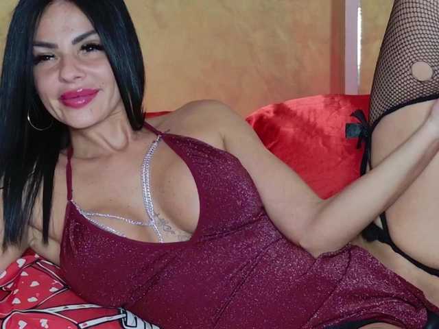 ell3's BongaCams show and profile