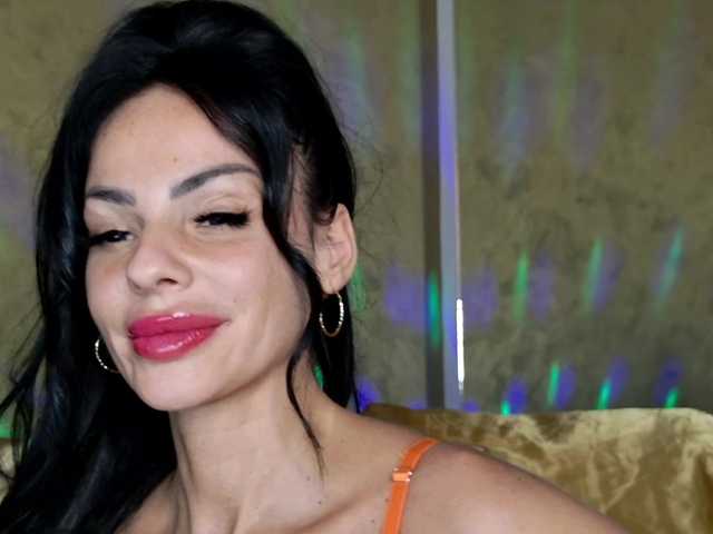 ell3's BongaCams show and profile