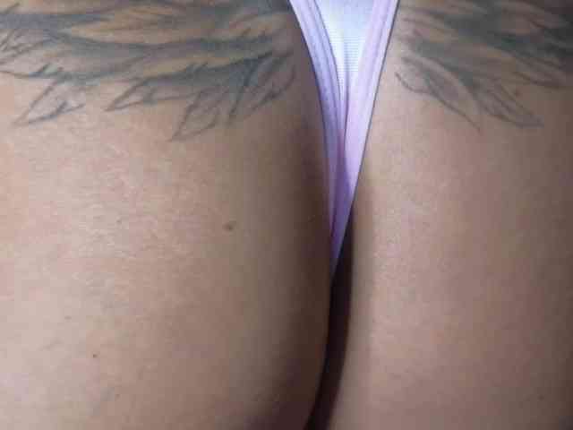 Ella-Hottie webcam