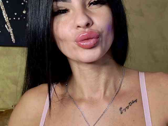 Ella-Hottie webcam
