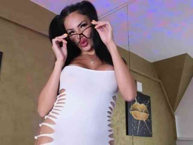 Ella-Hottie webcam