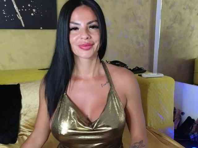 Ella-Hottie webcam